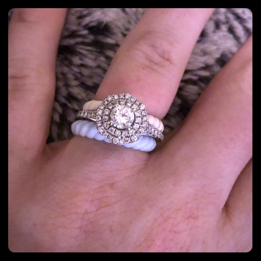 8-8.5 Le Vian Diamond Ring